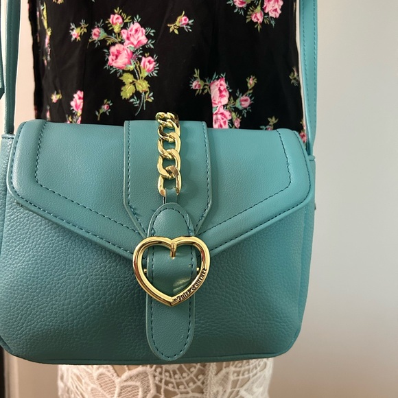 Juicy Couture Turquoise blue Crossbody Bag with Gold Heart Chain - Picture 2 of 7
